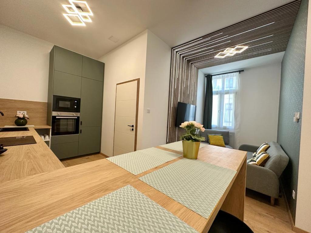 Apartment At Gozsdu Courtyard #Partyzone #Downtown #Freeparking Budapest Eksteriør billede