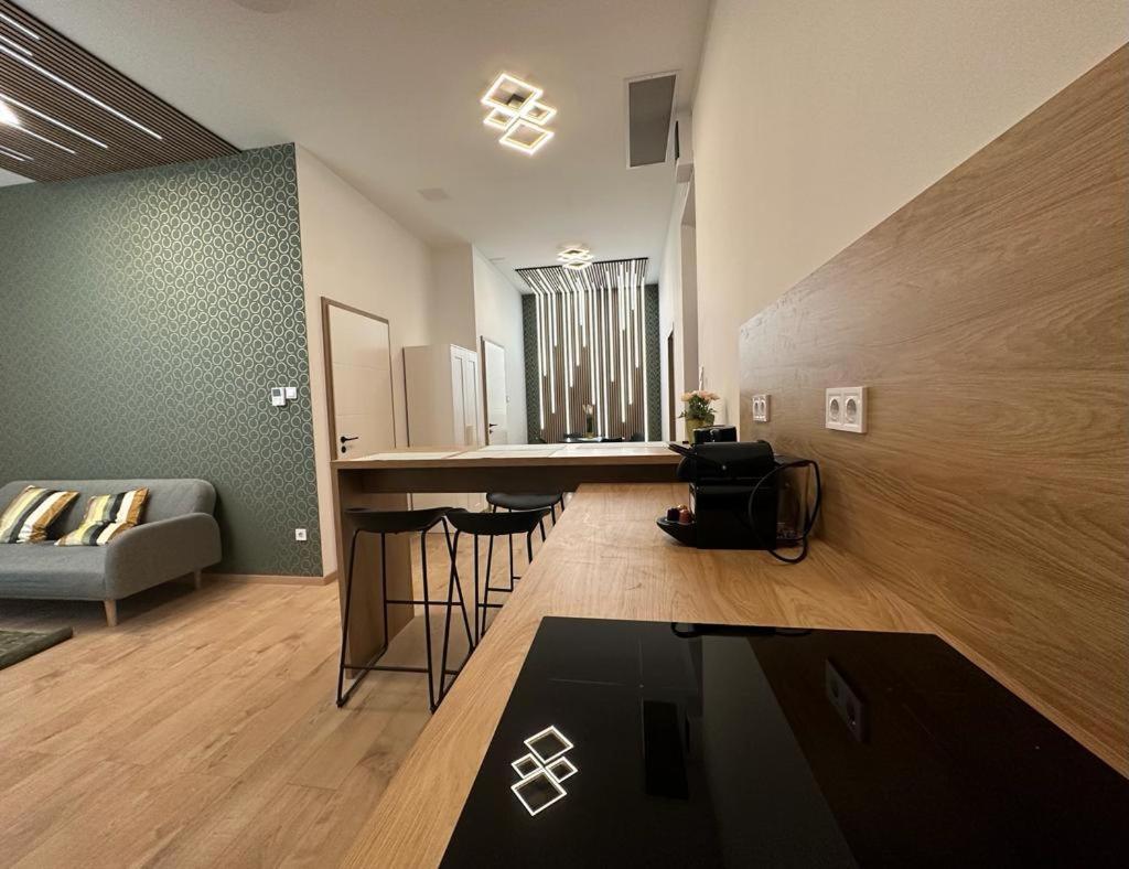 Apartment At Gozsdu Courtyard #Partyzone #Downtown #Freeparking Budapest Eksteriør billede