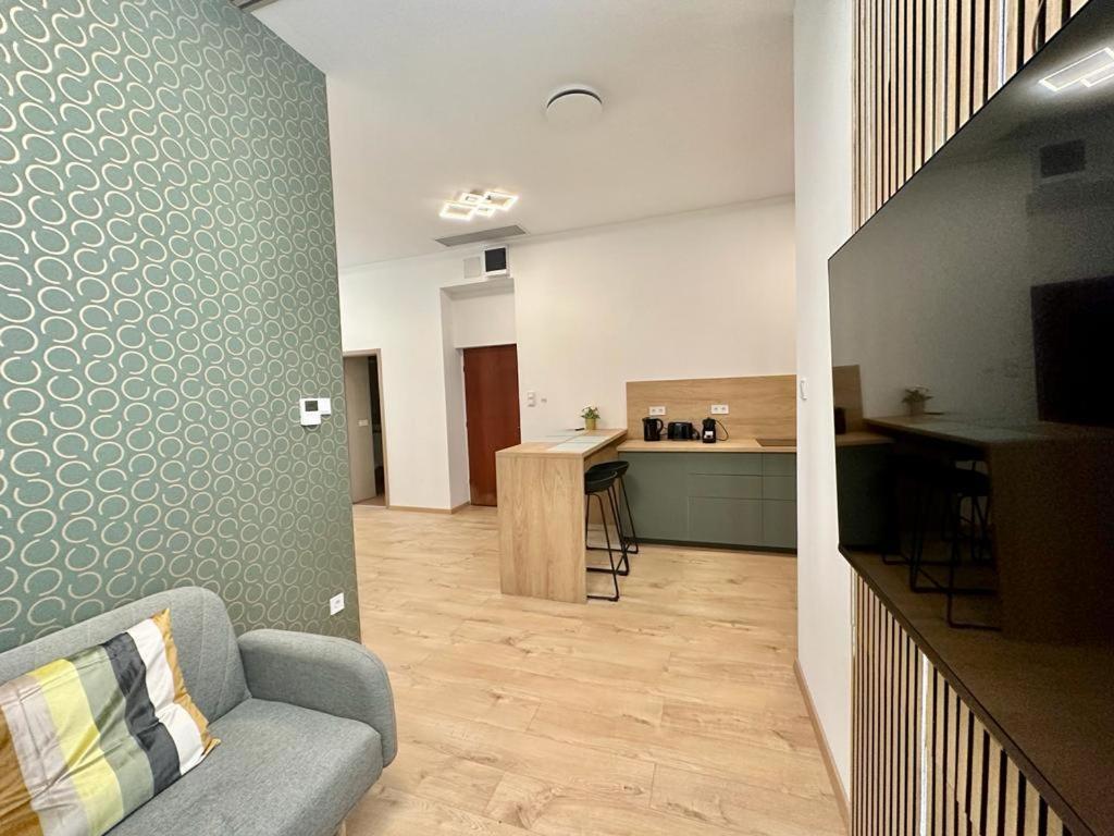Apartment At Gozsdu Courtyard #Partyzone #Downtown #Freeparking Budapest Eksteriør billede