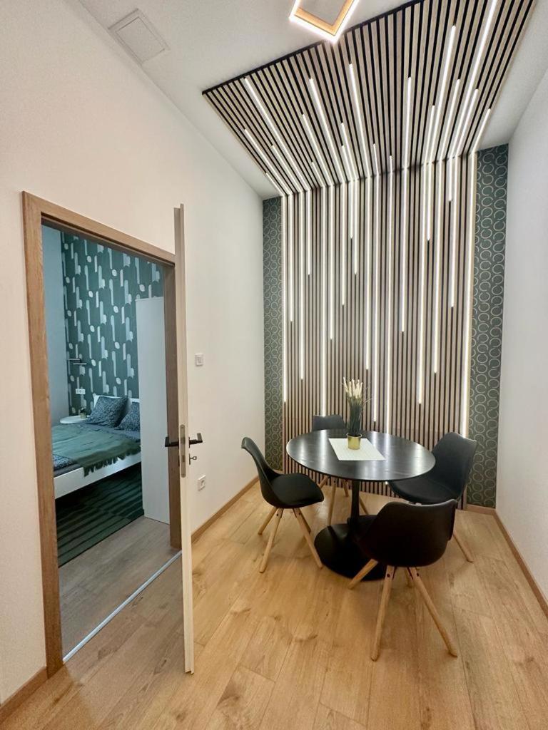 Apartment At Gozsdu Courtyard #Partyzone #Downtown #Freeparking Budapest Eksteriør billede